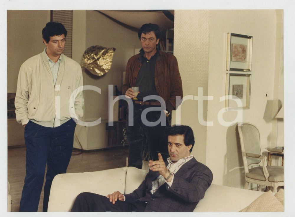 Materiale cinematografico d’epoca 1990 UN CANE SCIOLTO Roberto ALPI Andrea GIORDANA Ennio FANTASTICHINI Foto 24x17 1