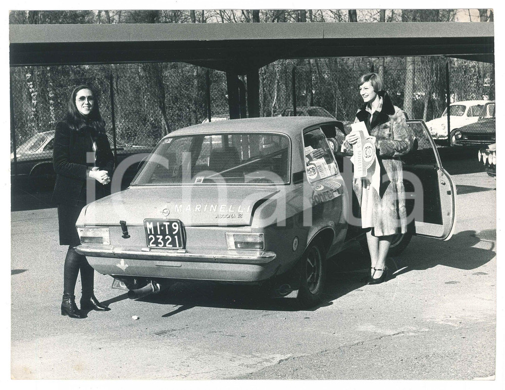 Fotografia d epoca originale 1970 ca RALLY  333 MINUTI Simonetta DEL MAZZA Enrica MARENGHI Opel ASCONA Foto 1
