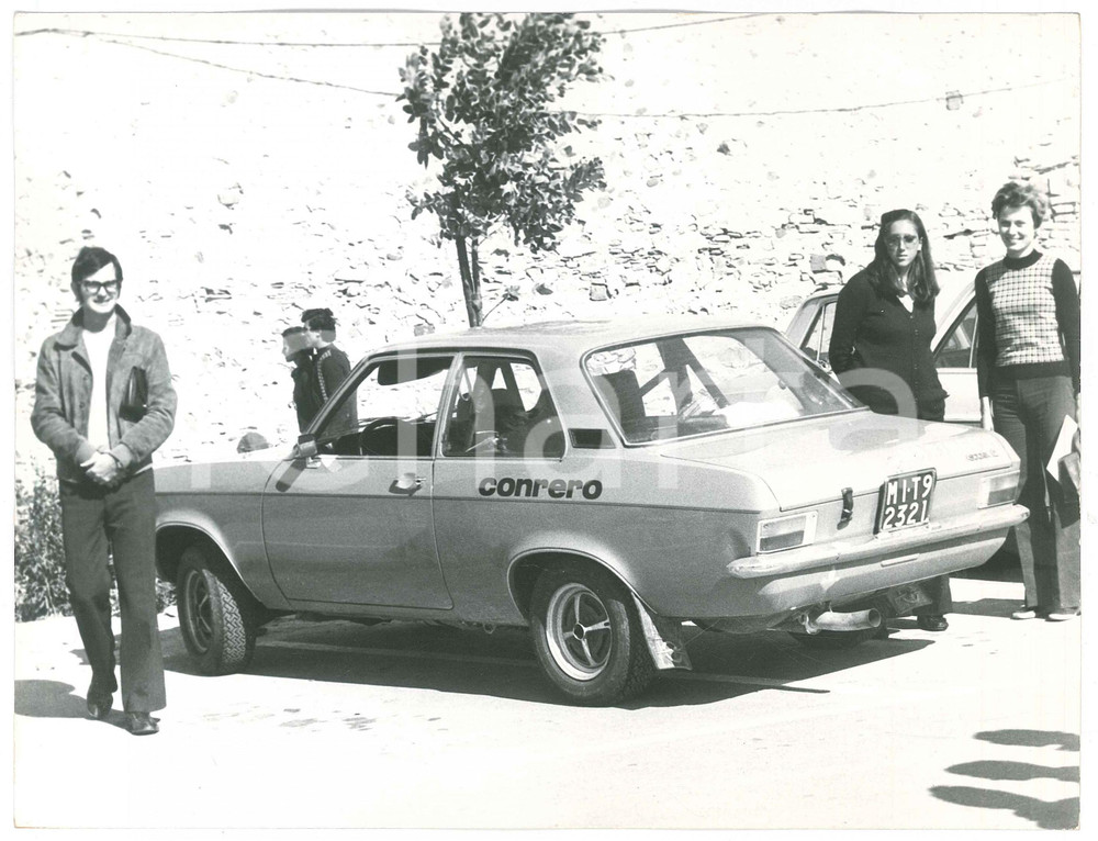 Fotografia d epoca originale 1974 SANREMO  RALLY Simonetta DEL MAZZA e Opel ASCONA prima della gara  Foto 1 1