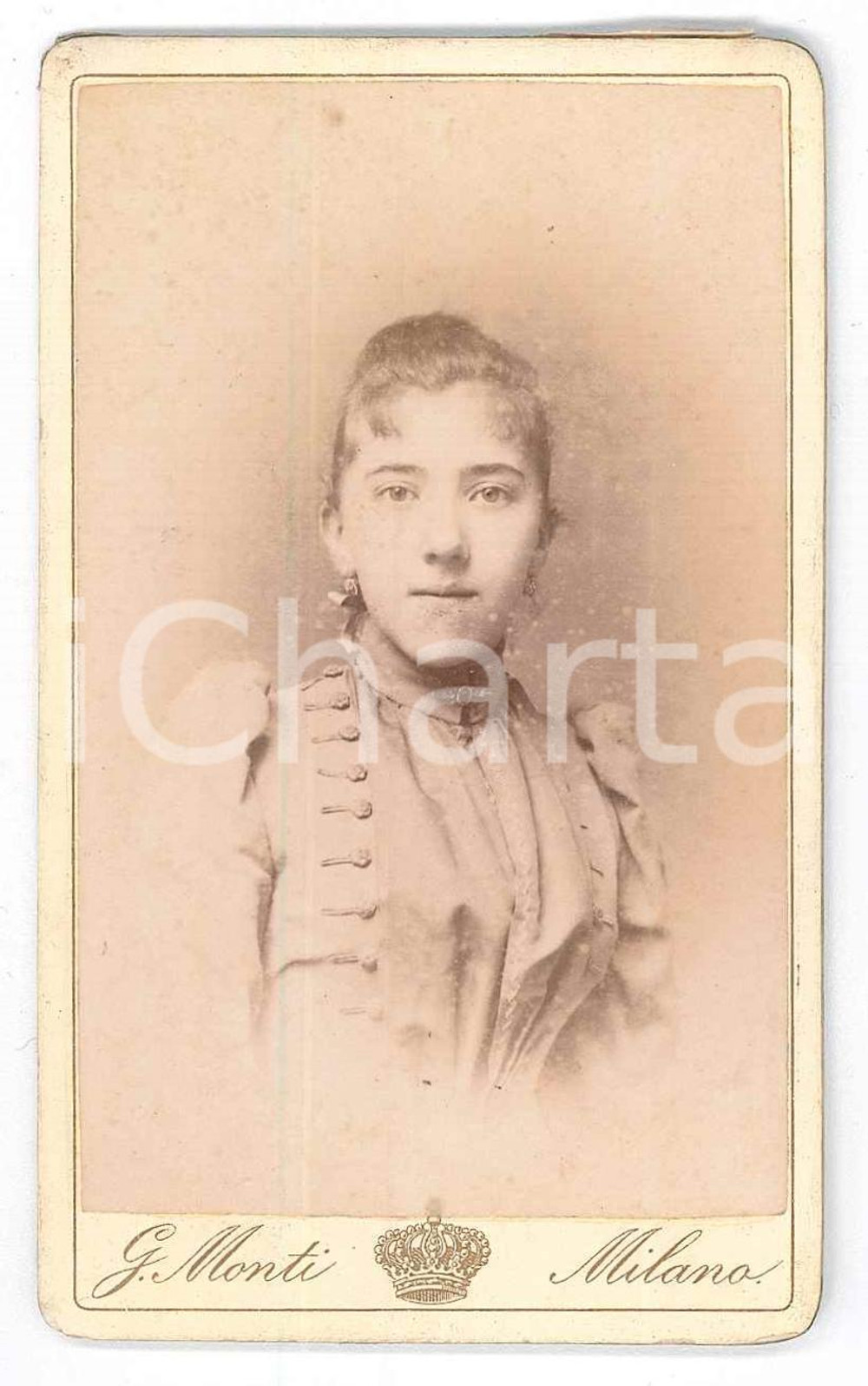 Fotografia d epoca originale 1880 ca MILANO Ragazza con gli orecchini  Ritratto  Foto Giovanni MONTI CDV 1