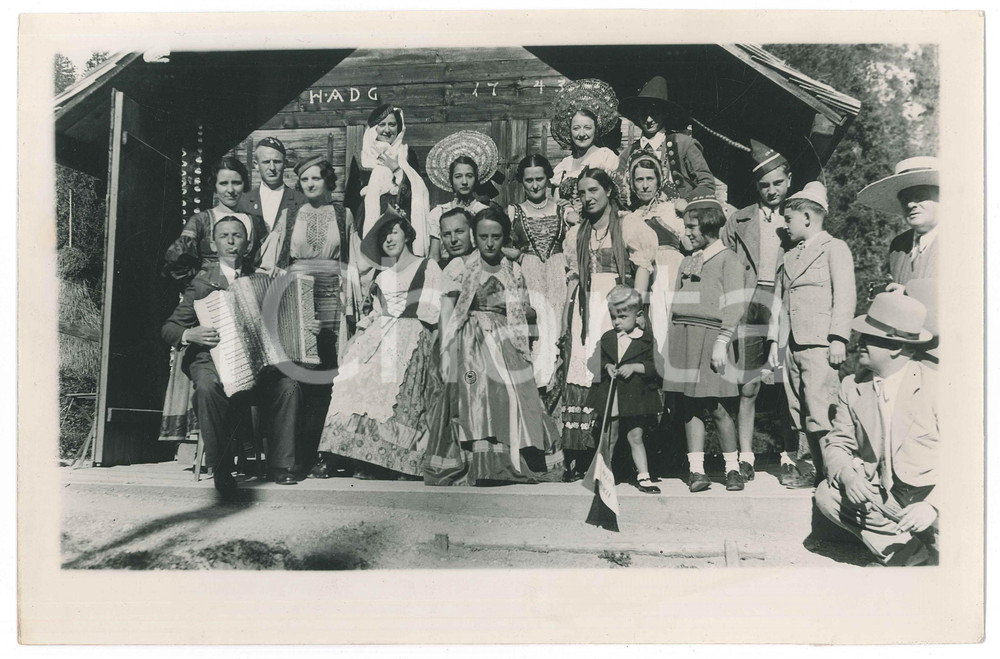 Fotografia d epoca originale 1940 ca ITALIA Gita Dopolavoro DANZAS & C.  Costumi Foto 30x20 cm 1