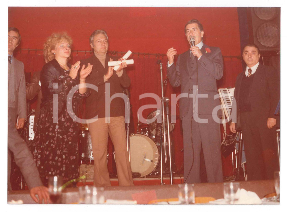 Fotografia d epoca originale 1976 MILANO Festa dell Avanti!  Aldo ANIASI Walter ARMANINI  Foto 17x12 3 1