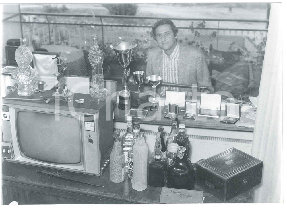 Fotografia d epoca originale 1980 ca COSTUME ITALIA  Renzo ARBORE Ritratto  Fotografia 18x13 cm 1