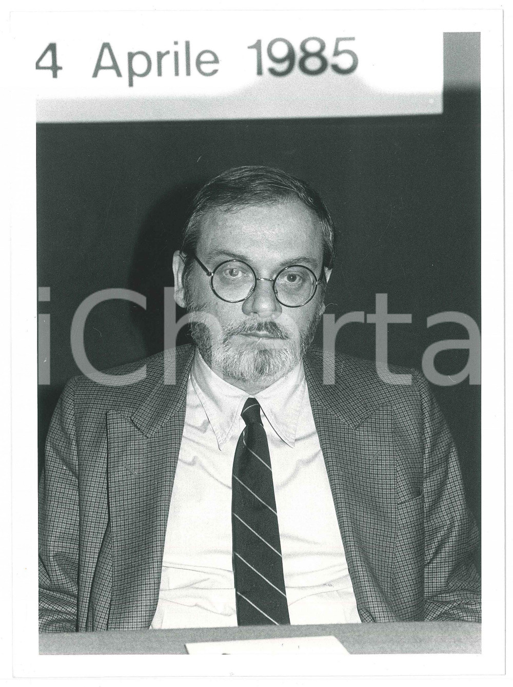 Fotografia d epoca originale 1985 COSTUME ITALIA Giornalista Piero OSTELLINO Ritratto  Foto 18x24 cm 2 1
