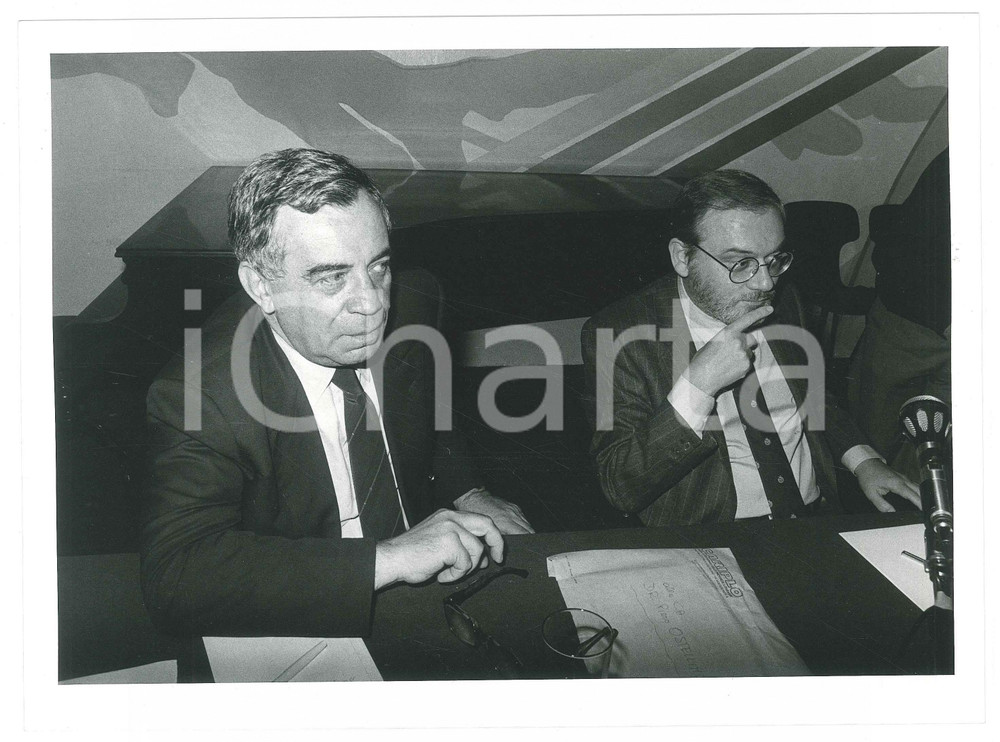 Fotografia d epoca originale 1985 ca MILANO Giornalisti Piero OSTELLINO Lino RIZZI  Foto 24x18 cm 1