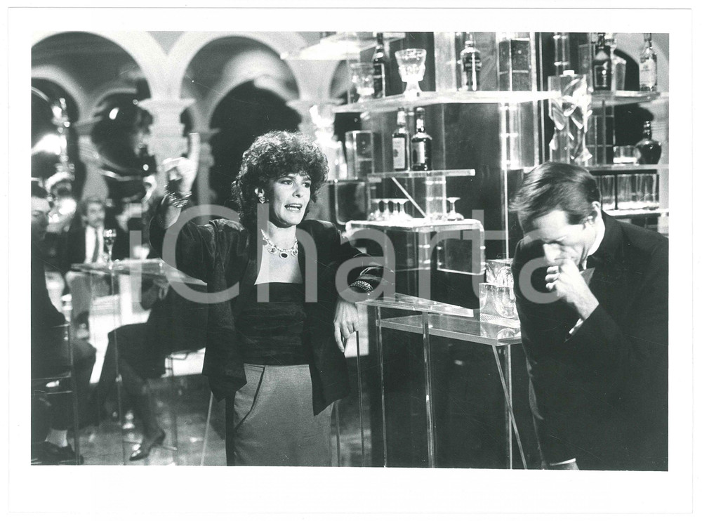 Fotografia d epoca originale 1985 ca RAI Il cappello sulle ventitrÃ©  Mita MEDICI Foto 24x18 cm 3 1