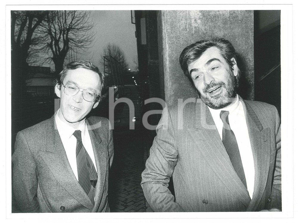 Fotografia d epoca originale 1985 ca DEMOCRAZIA CRISTIANA Giovanni GORIA con il portavoce Tiziano GARBO Foto 1