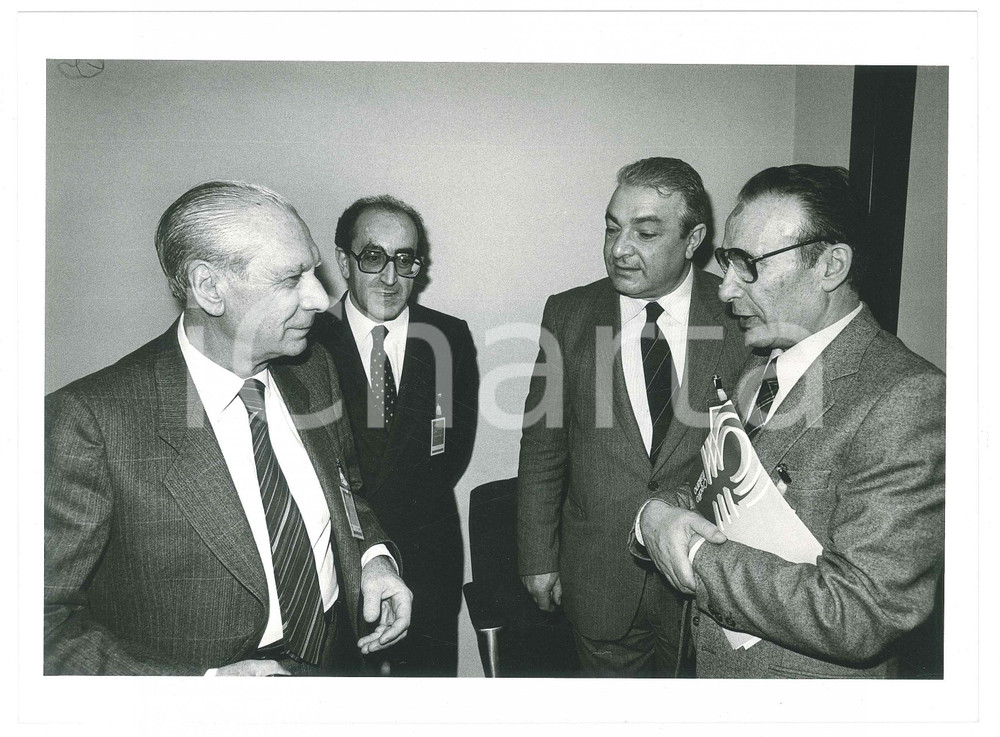 Fotografia d epoca originale 1985 ca MILANO Prefetti Antonio PAGNOZZI  e Renato NICASTRO Foto 24x18 cm 1