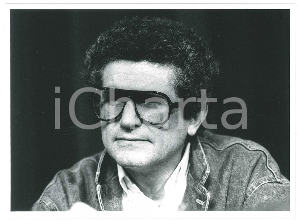 Fotografia d epoca originale 1985 ca FESTIVAL DI CANNES Claude LELOUCH Ritratto del regista  Foto 24x18 3 1