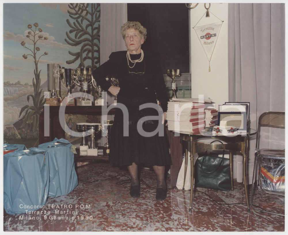 Fotografia d epoca originale 1990 MILANO Terrazza Martini  Premiazione Concorso Teatro F.O.M. Foto 25x20 cm 1