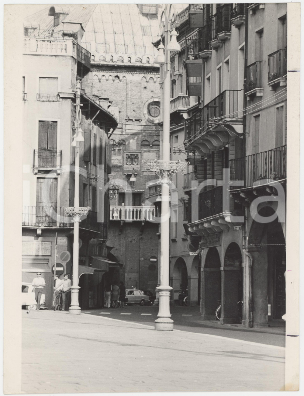 Fotografia d epoca originale 1970 ca PADOVA Piazza dei Signori  Scorcio di Palazzo della Ragione  Foto 1