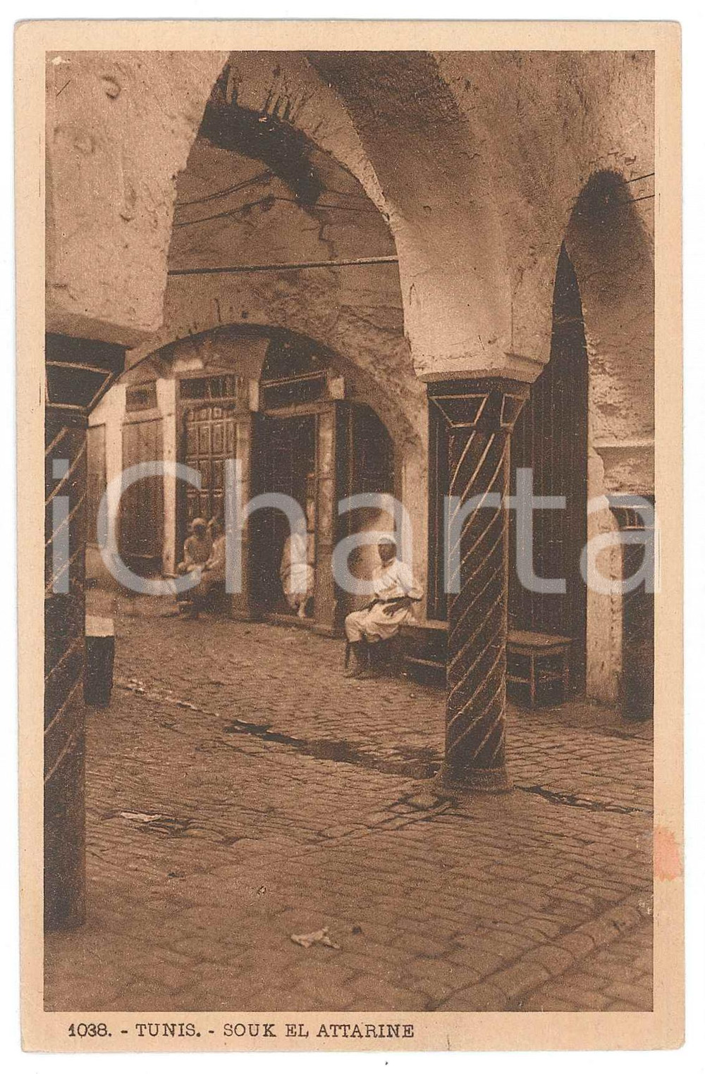Cartolina originale da collezione 1930 ca TUNIS  TUNISIE Souk El Attarine  Cartolina ANIMATA FP NV 1