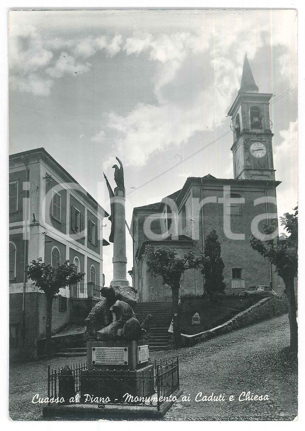 Cartolina originale da collezione 1950 CUASSO AL PIANO Chiesa Sant Antonio Abate e Monumento ai Caduti Cartolina 1