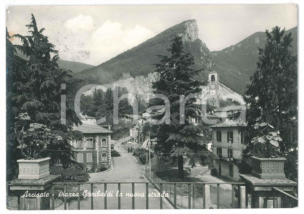 Cartolina originale da collezione 1958 ARCISATE Piazza Garibaldi e la nuova strada  Panorama  Cartolina FG VG 1