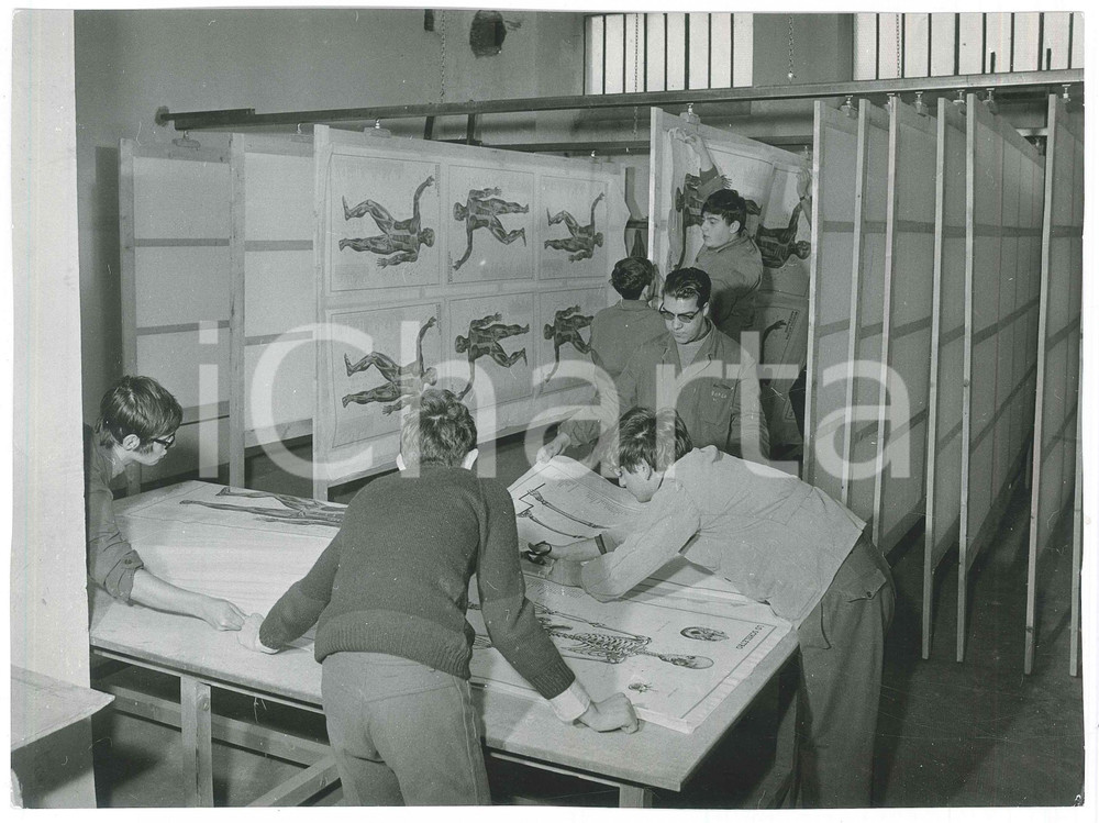 Fotografia d epoca originale 1967 TORINO Via A. Doria  Centro di lavoro per subnormali psichici  Foto 12 1