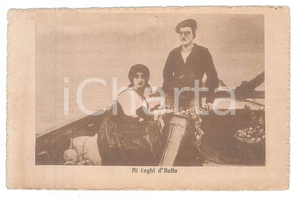 Cartolina originale da collezione 1920 ca COMO Ai laghi d italia  Coppia con cesti di frutta  Cartolina FP NV 1