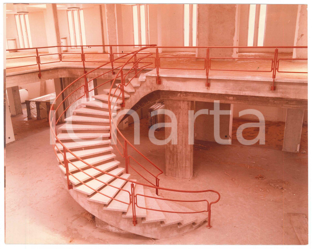 Fotografia d epoca originale 1975 GRUGLIASCO TO Complesso Scolastico del BAROCCHIO  Scalinata  Foto 26x20 1