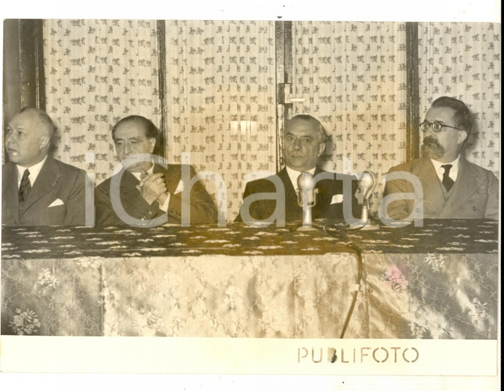 Fotografia d epoca originale 1953 CASTELLAMMARE DI STABIA Pietro CAMPILLI al Simposium Idrologico Foto 1