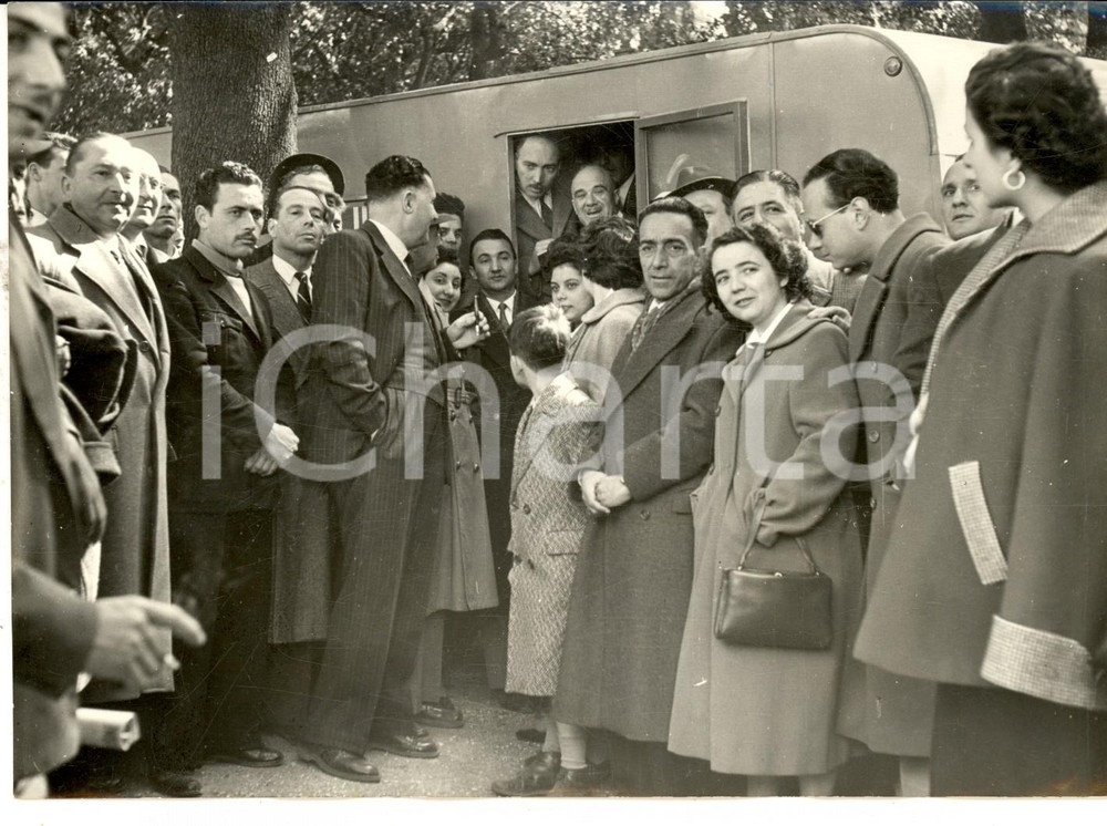 Fotografia d epoca originale 1953 ROMA PINCIO Conferenza di Corrado TEDESCHI pro PARTITO NETTISTA Foto 18x14 1
