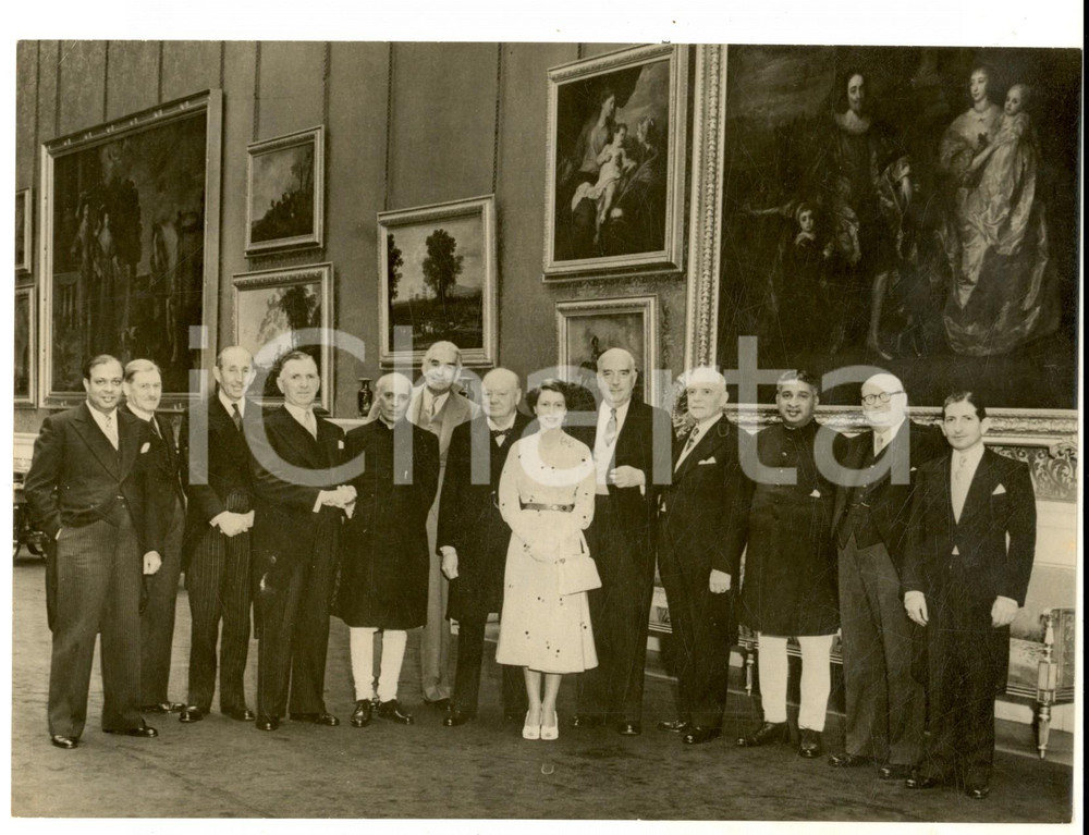 Fotografia d epoca originale 1953 LONDON BUCKINGHAM PALACE Elizabeth II with her Dominion Prime Ministers 1