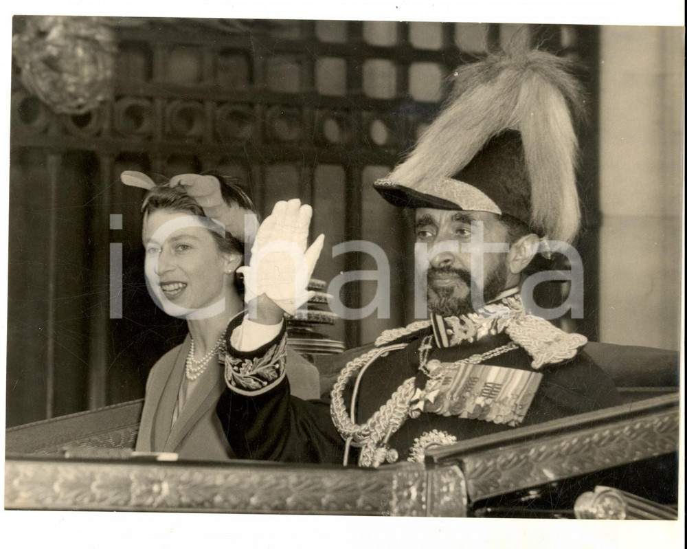 Fotografia d epoca originale 1954 LONDON Queen Elizabeth II and the empereor HailÃ© SELASSIE of ETHIOPIA Photo 1