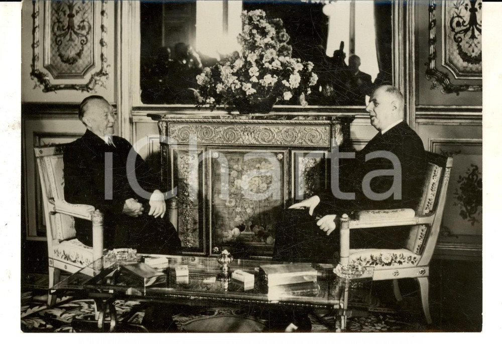 Fotografia d epoca originale 1963 PARIS Trattato dell Eliseo  Incontro Konrad ADENAUER e Charles DE GAULLE 1