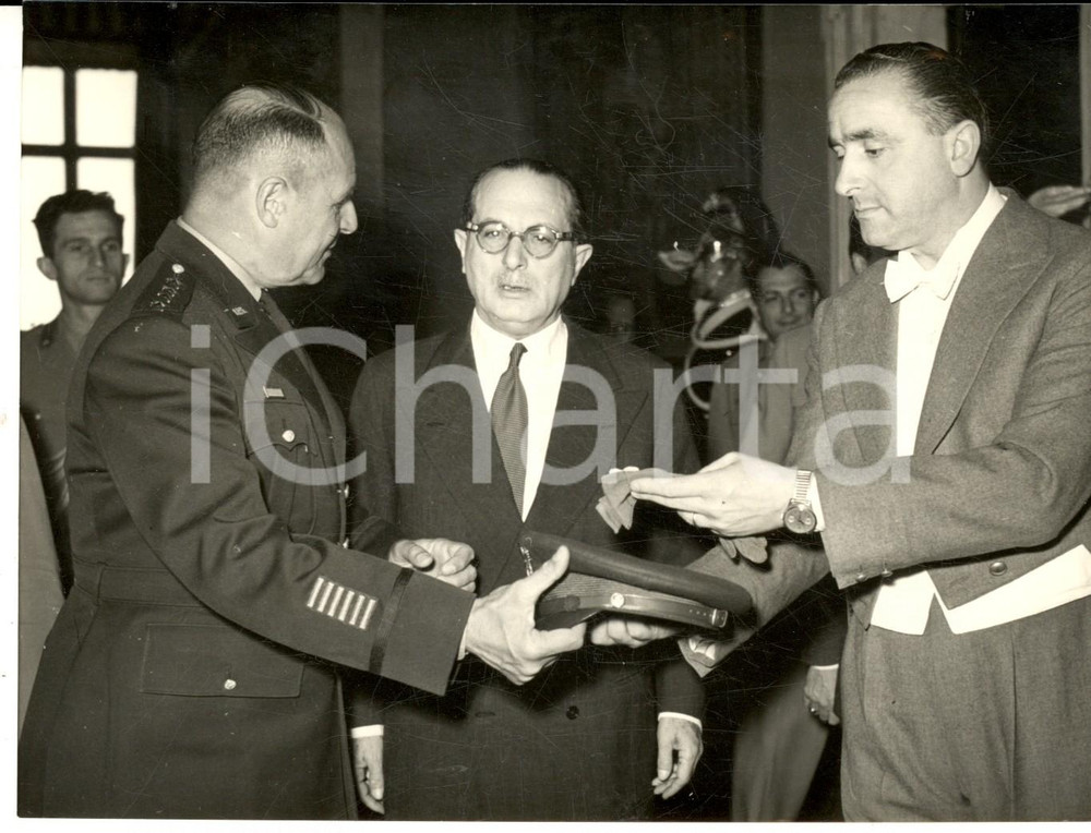 1953 ROMA Gen. Matthew RIDGWAY da Alcide DE GASPERI in visita di congedo - Foto