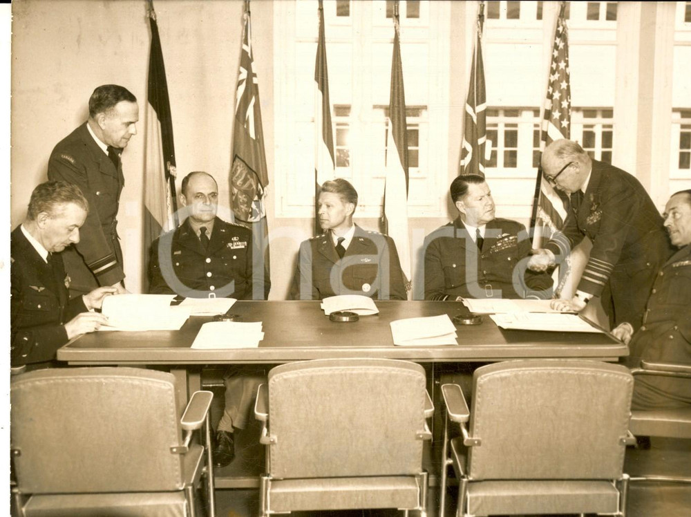 Fotografia d epoca originale 1953 FONTAINEBLEAU Conferenza AAFCE con LECHERES, MILLER, RIDGWAY, NORSTAD 1