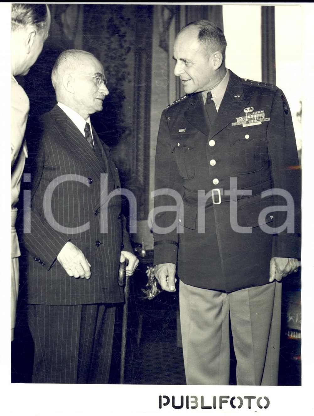 Fotografia d epoca originale 1953 ROMA Generale Matthew RIDGWAY ricevuto da Alcide DE GASPERI  Foto 1