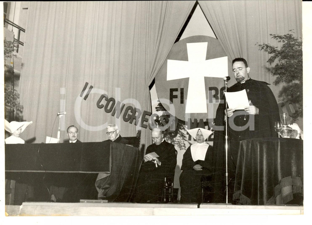 Fotografia d epoca originale 1959 TORINO Convegno F.I.R.O. Religiose Ospedaliere  Intervento padre MOLINARI 1