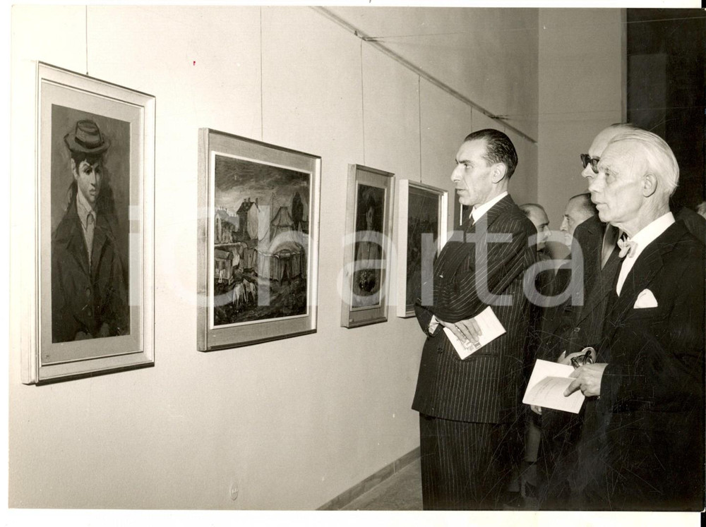 Fotografia d epoca originale 1957 MILANO Ministro Dino DEL BO all inaugurazione della XX Biennale Foto 1