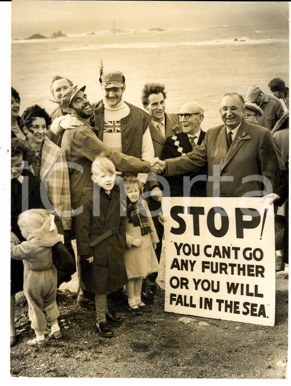 Fotografia d epoca originale 1960 LANCASHIRE Keith SYMINGTON and Peter HOY longdistance walkers Photo 1