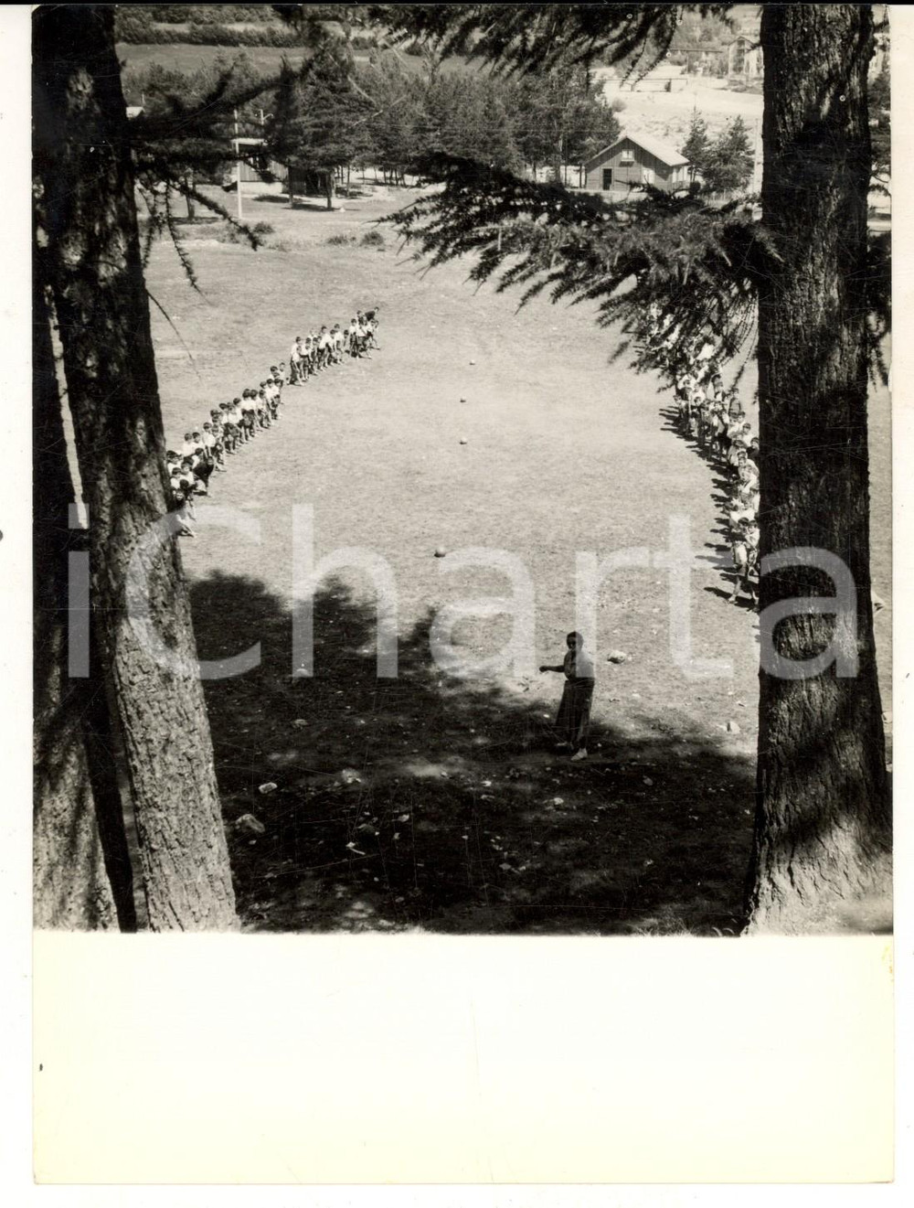 Fotografia d epoca originale 1960 ca BARDONECCHIA Colonia MEDAIL Bambini a lezione di ginnastica Foto 1