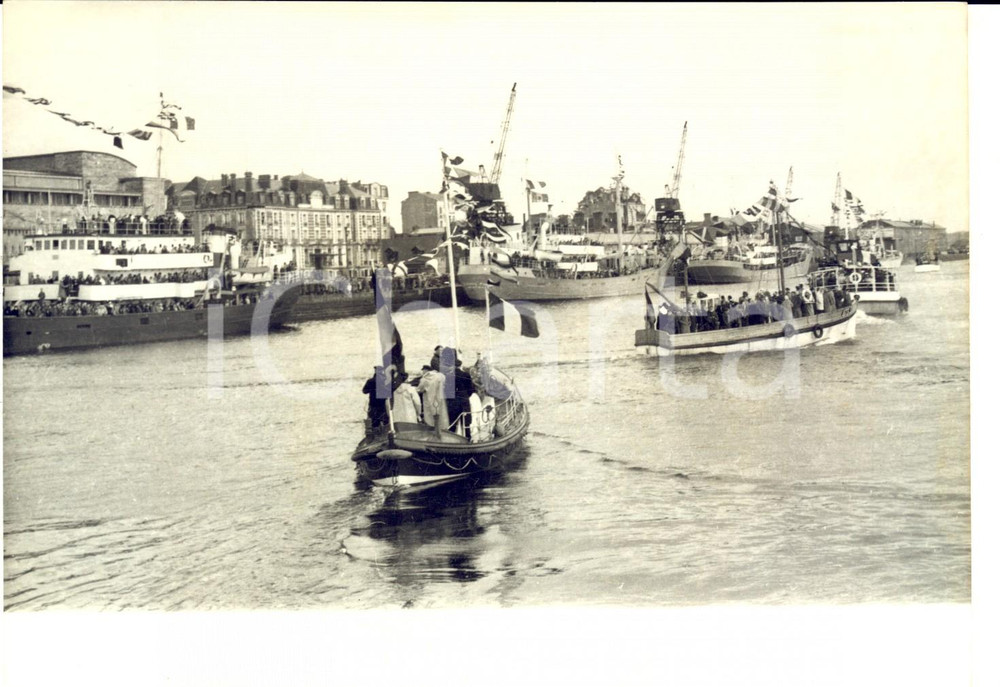 Fotografia d epoca originale 1957 SAINTMALO Pardon des TERRENEUVAS  Vedette du card. ClÃ©ment ROQUES Photo 1