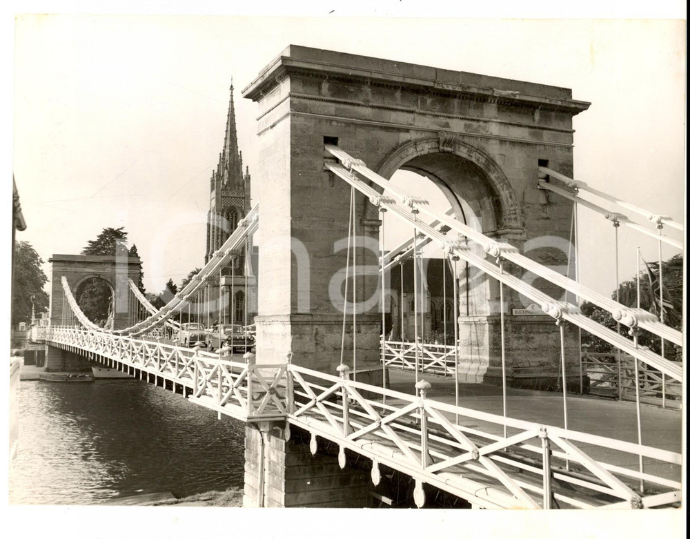 Fotografia d epoca originale 1958 MARLOW The bridge over the Thames where passengers can walk Photo 21x16 cm 1
