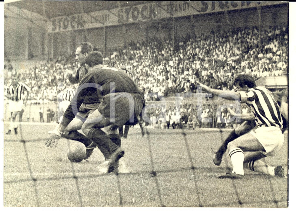 Fotografia d epoca originale 1959 CALCIO SERIE A JUVENTUSGENOA Azione in area di rigore Foto 18x13 1