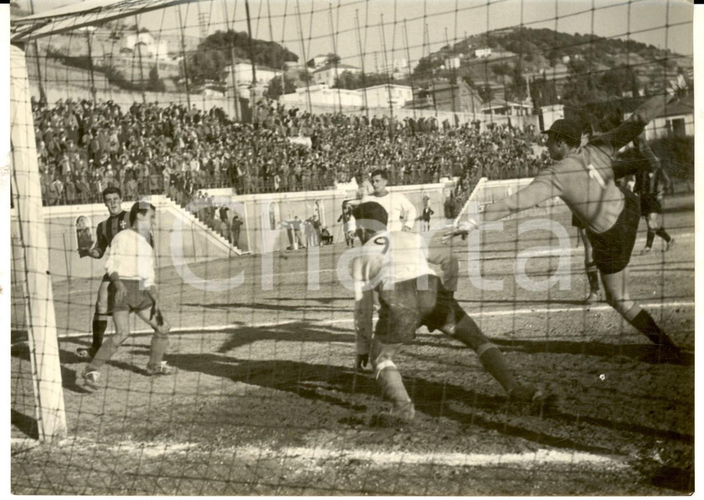 1965 CALCIO SERIE B GENOA-PISA Azione sotto la porta pisana *Foto 18x13 cm