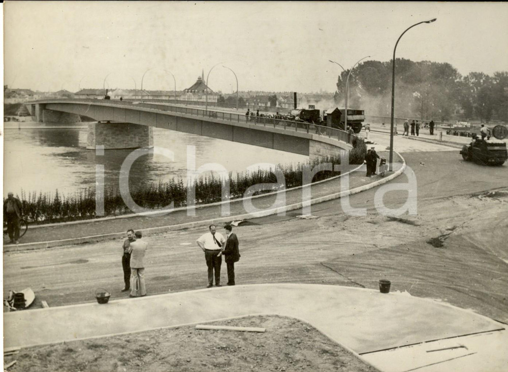 Fotografia d epoca originale 1960 STRASBOURG F Les ouvriers achÃ¨vent le nouveau pont pour KEHL Photo 17x12 1