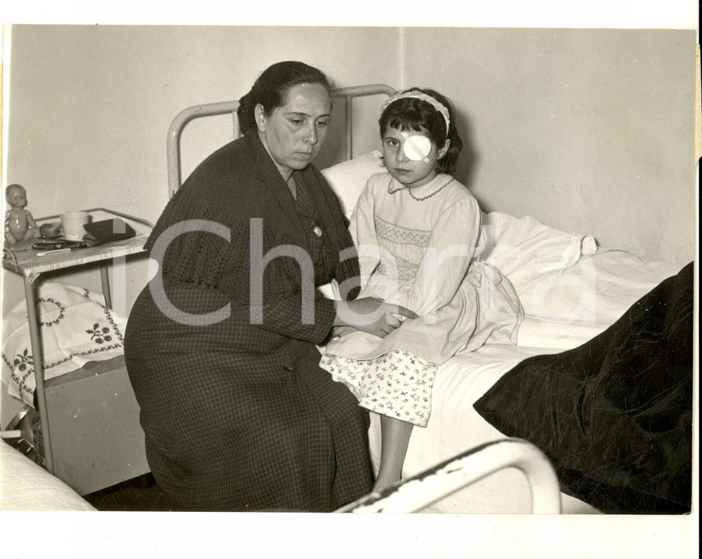 Fotografia d epoca originale 1959 SIRACUSA Paola RUSCICA, moglie del bigamo Francesco MULE  Foto 18x13 1