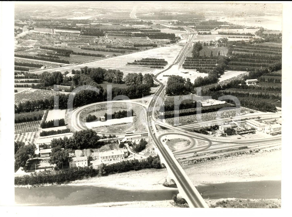 Fotografia d epoca originale 1960 ca VAUCLUSE FRANCE SUD Veduta di una nuova autostrada Foto 18x13 cm 1
