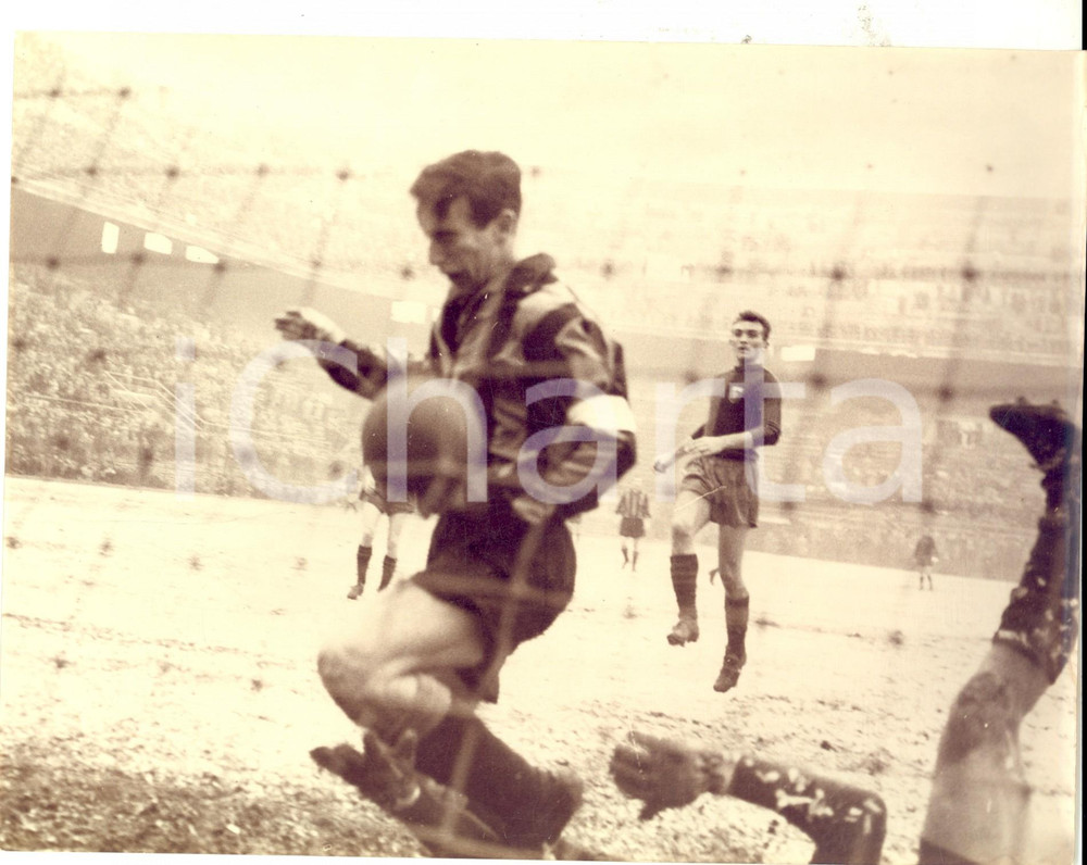 Fotografia d epoca originale 1959 CALCIO SERIE A INTERGENOA Formidabile goal di Antonio ANGELILLO Foto 1