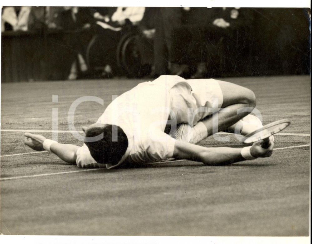 Fotografia d epoca originale 1955 TENNIS WIMBLEDON Alfred HUBER, the Austrian acrobat Photo 20x16 cm 1