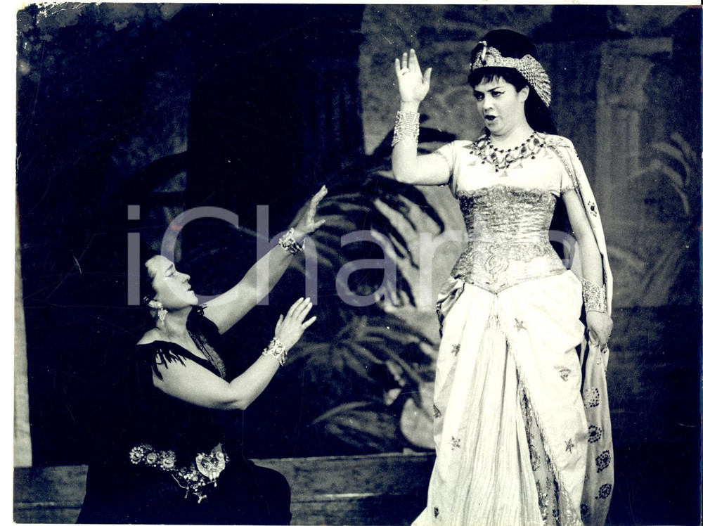 Fotografia d epoca originale 1966 MILANO TEATRO ALLA SCALA Fiorenza COSSOTTO nell  AIDA Foto 24x18 cm 1