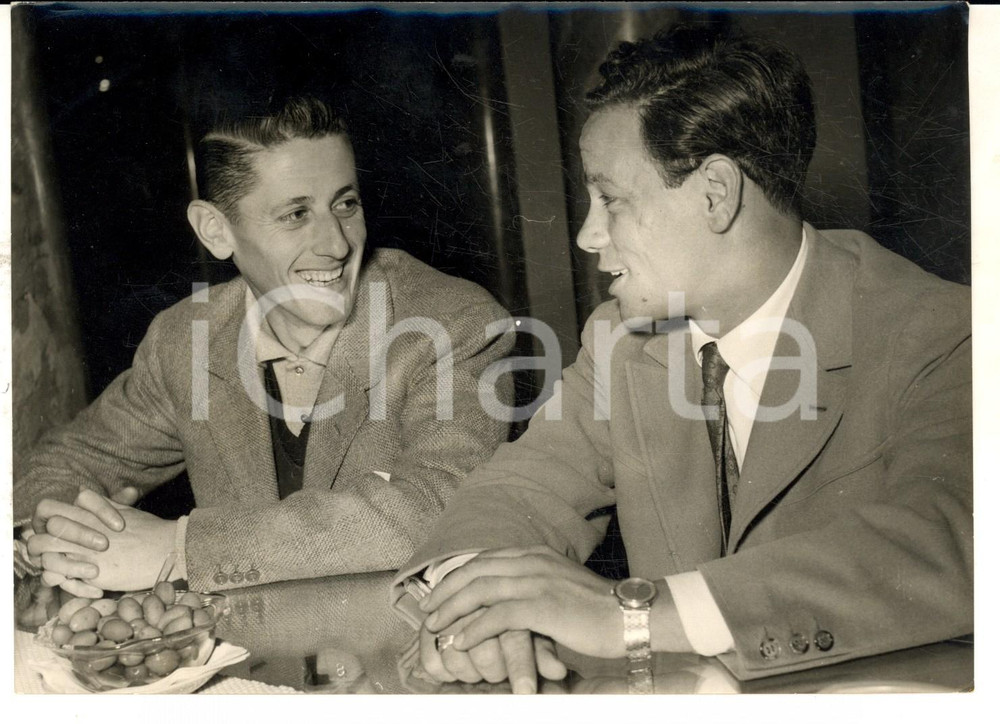 Fotografia d epoca originale 1955 ca CALCIO MILAN Juan Alberto SCHIAFFINO dopo la squalifica Foto 18x13 cm 1