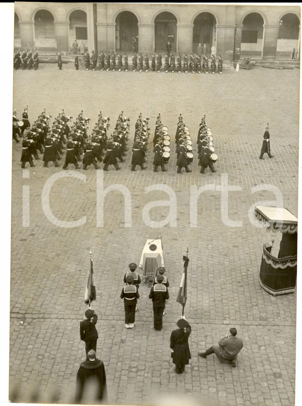 Fotografia d epoca originale 1960 PARIS INVALIDES Funerali amm. Pierre BARJOT  Picchetto d onore Foto 15x20 1