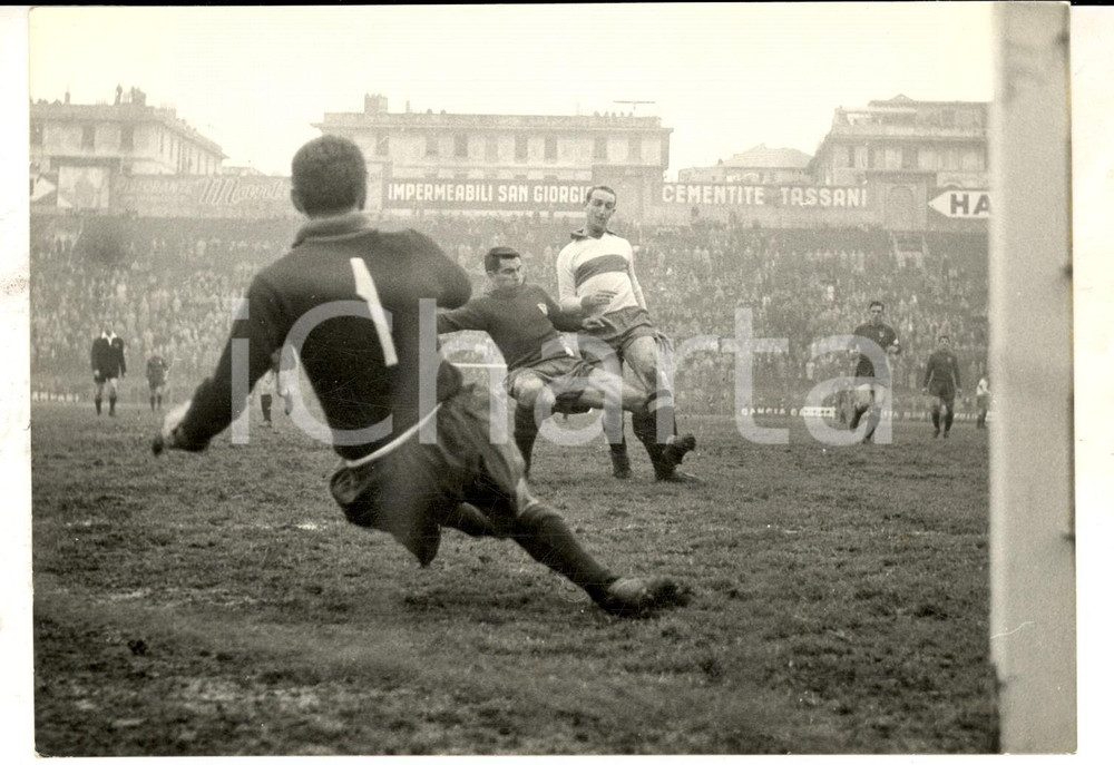 Fotografia d epoca originale 1958 CALCIO Nazionale Militare  Allenamento contro squadra GENOASAMPDORIA Foto 1
