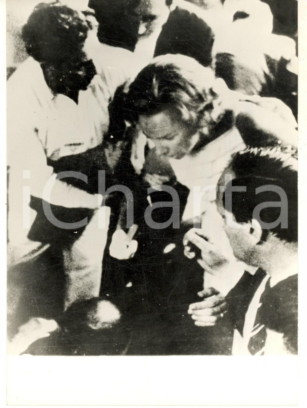 Fotografia d epoca originale 1968 LOS ANGELES Attentato a Robert KENNEDY  Arrivo della moglie Ethel Foto 1