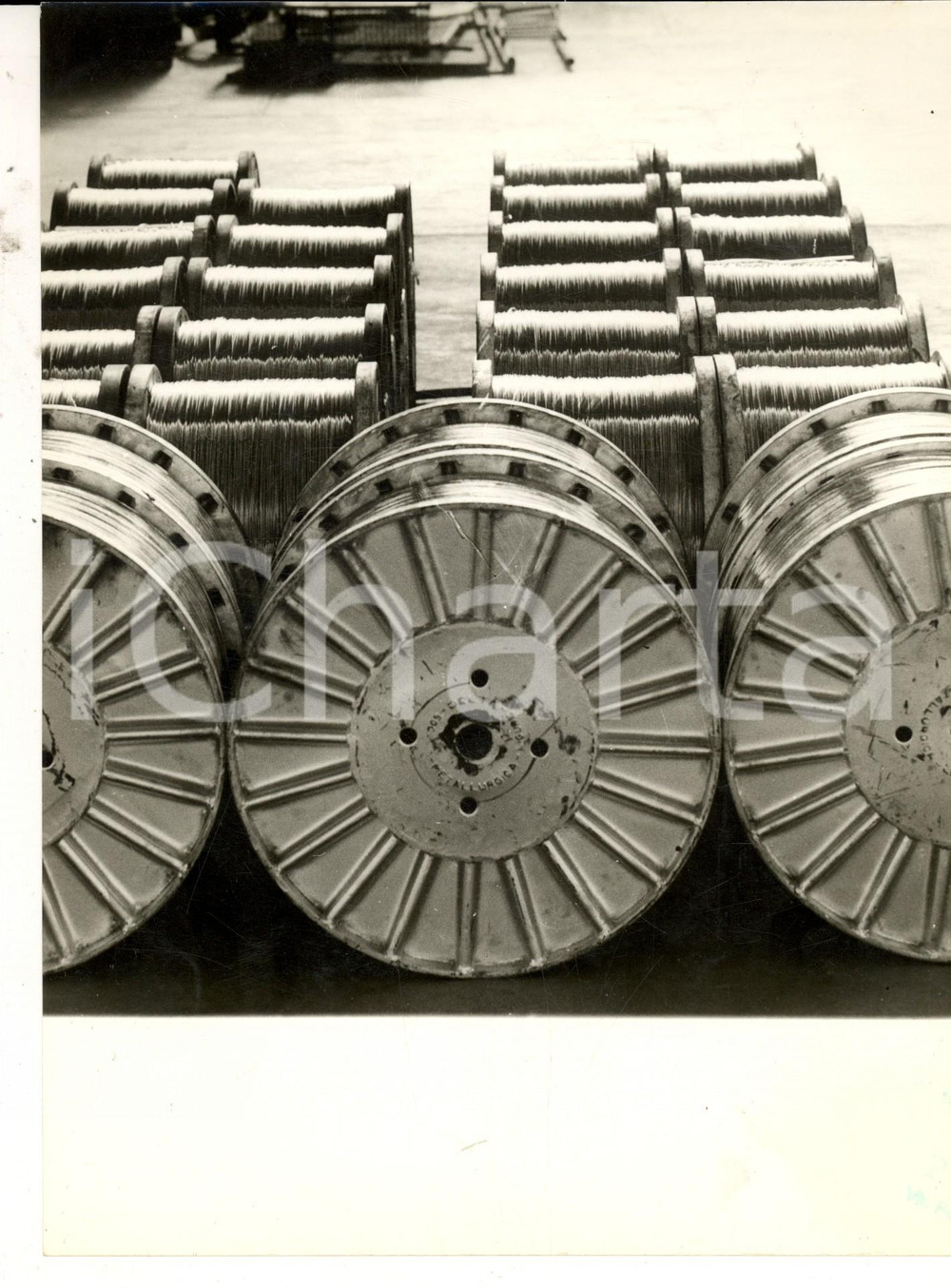 Fotografia d epoca originale 1960 ca SERRAVALLE SCRIVIA Interno stabilimento DELTA METALLURGICA LIGURE Foto 1