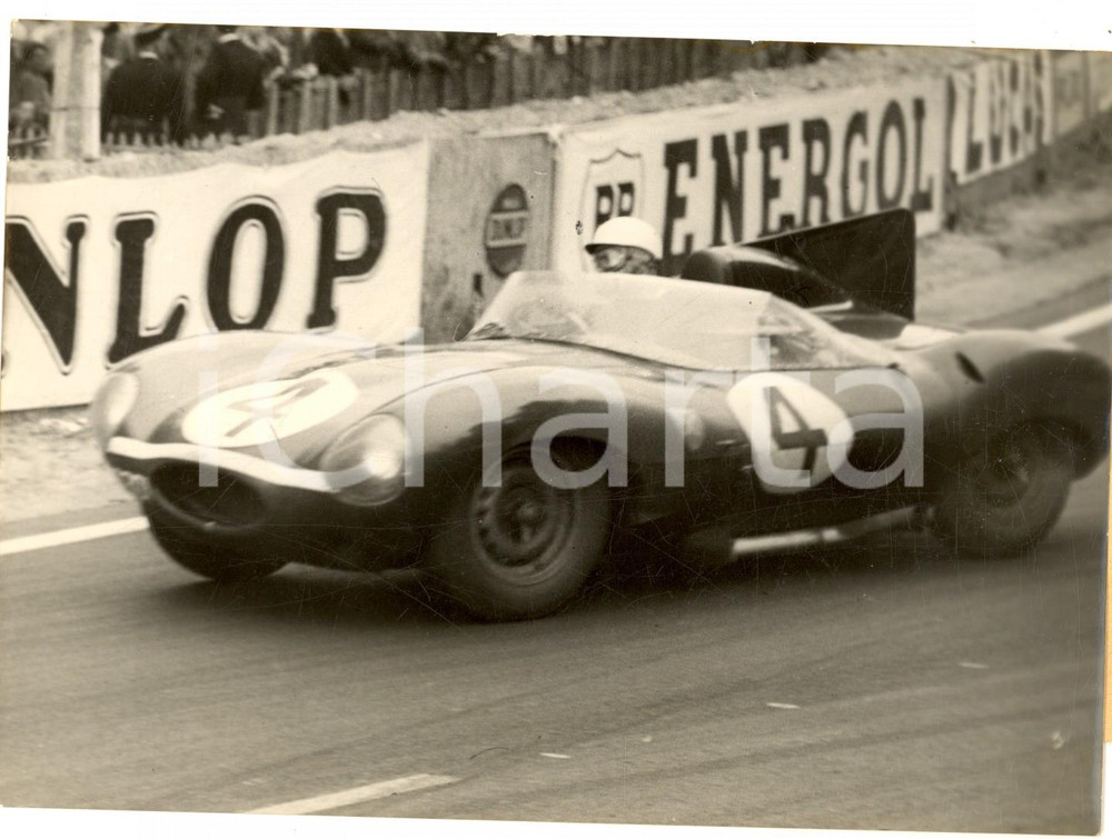 Fotografia d epoca originale 1956 AUTOMOBILISMO 24 Ore di LE MANS Ninian SANDERSON vince su JAGUAR Foto 1