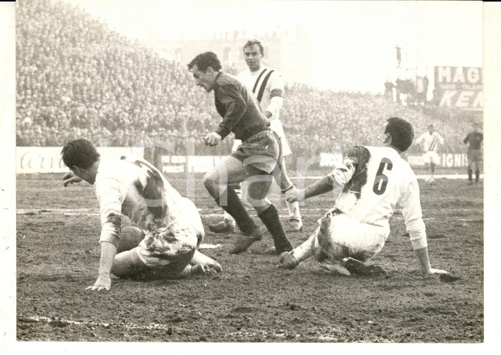 Fotografia d epoca originale 1961 CALCIO SERIE B REGGIANAGENOA Gastone BEAN in azione Fotografia 18x13 1